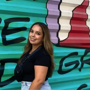 Hi, I’m Sabrina💛